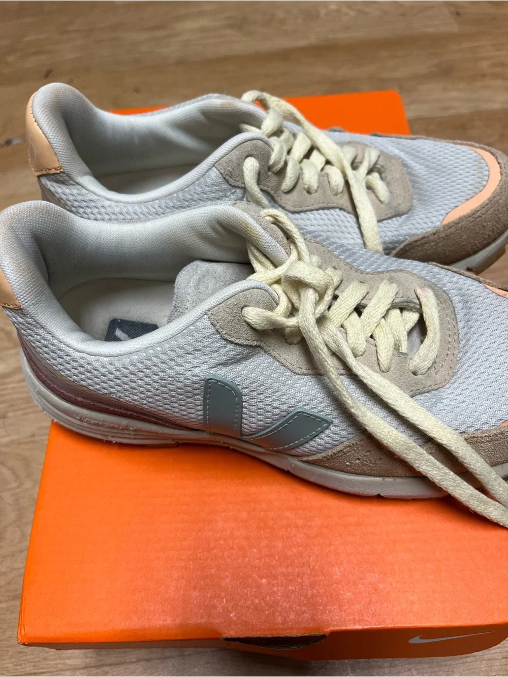 Veja low profile